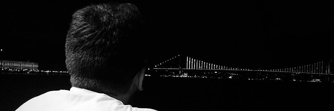 B banner