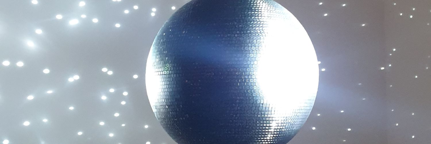 elmg's profile banner image