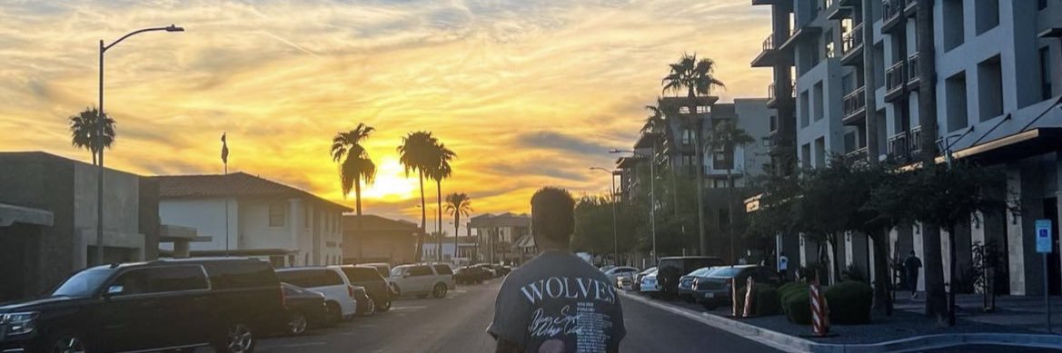 jasonmomi's profile banner image
