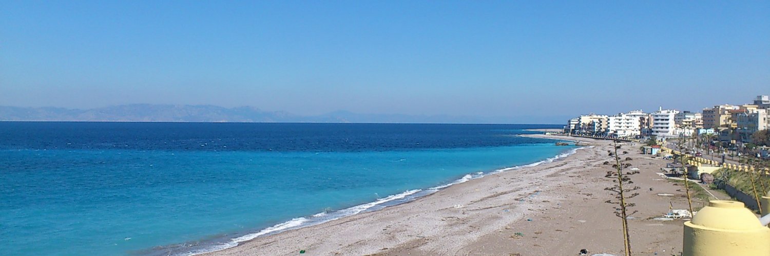 milourena's profile banner image