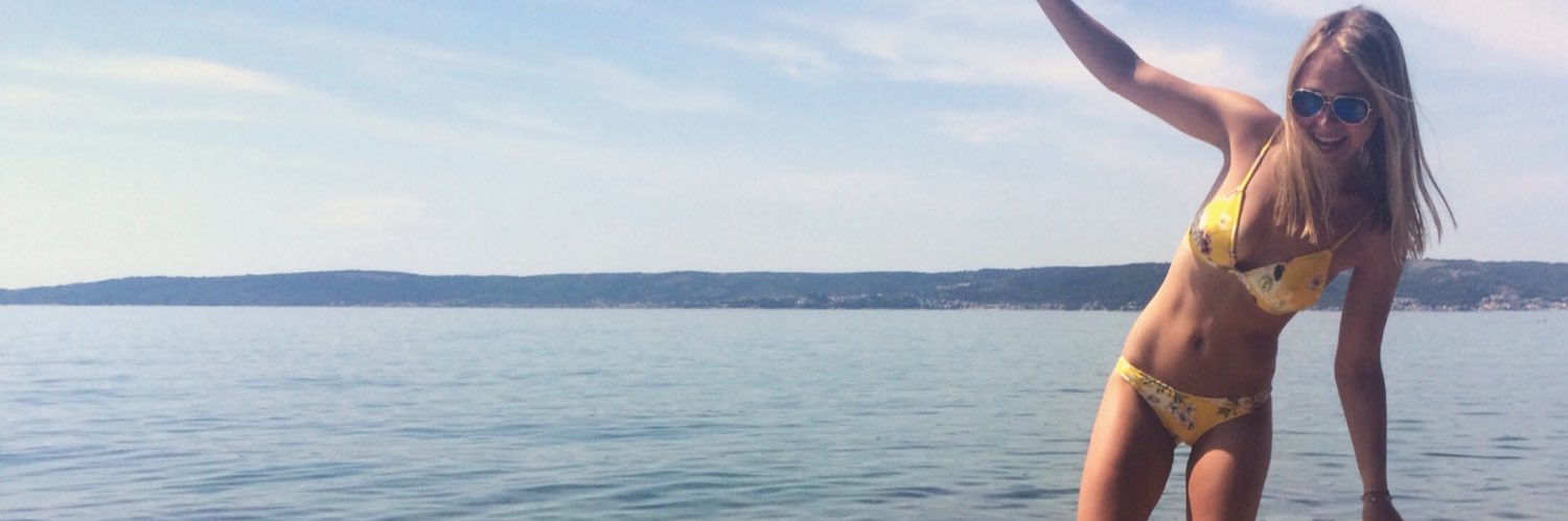 amyylange's profile banner image