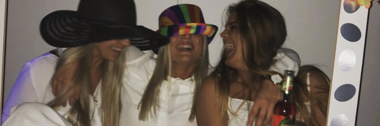 Amandaaroos's profile banner image