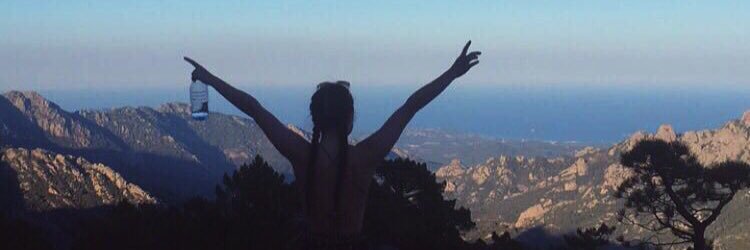 Chloë banner