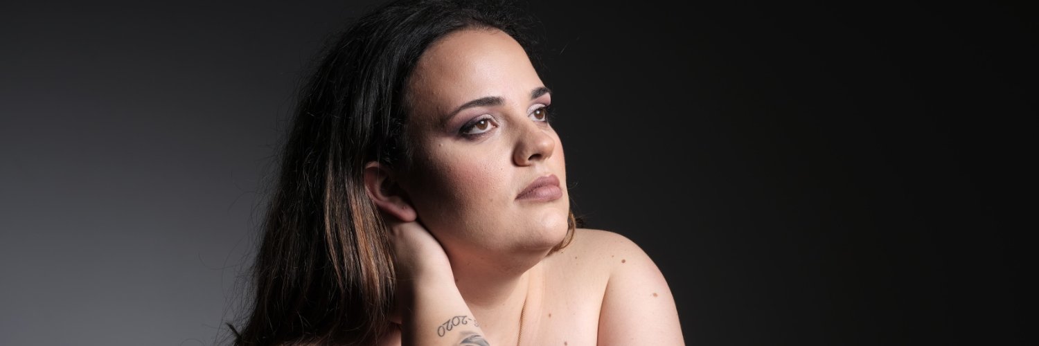 VGianne's profile banner image
