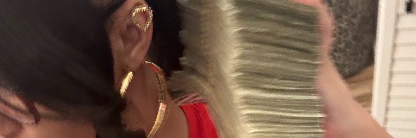 nay8943's profile banner image
