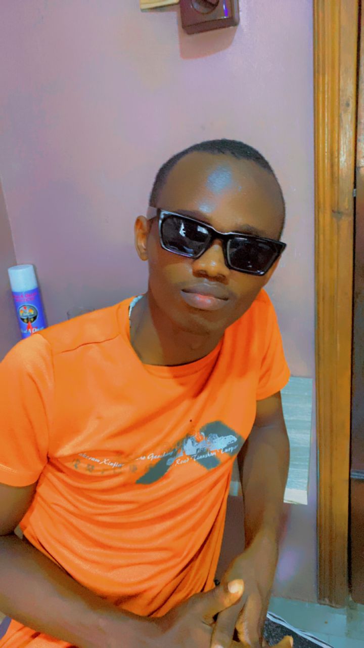 eze_m_vincent's profile banner image