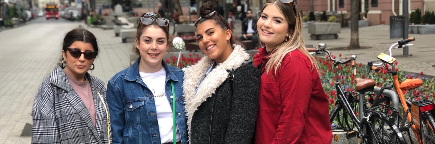 chloe_reed97's profile banner image