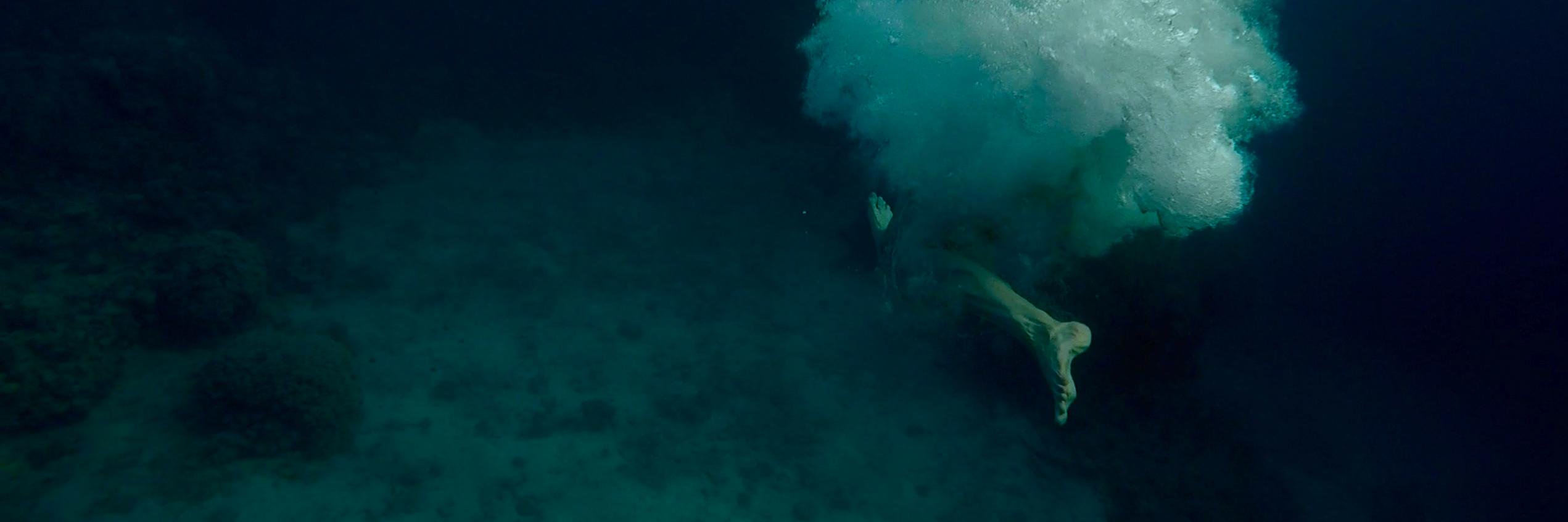 Laëtitia Châtillon banner