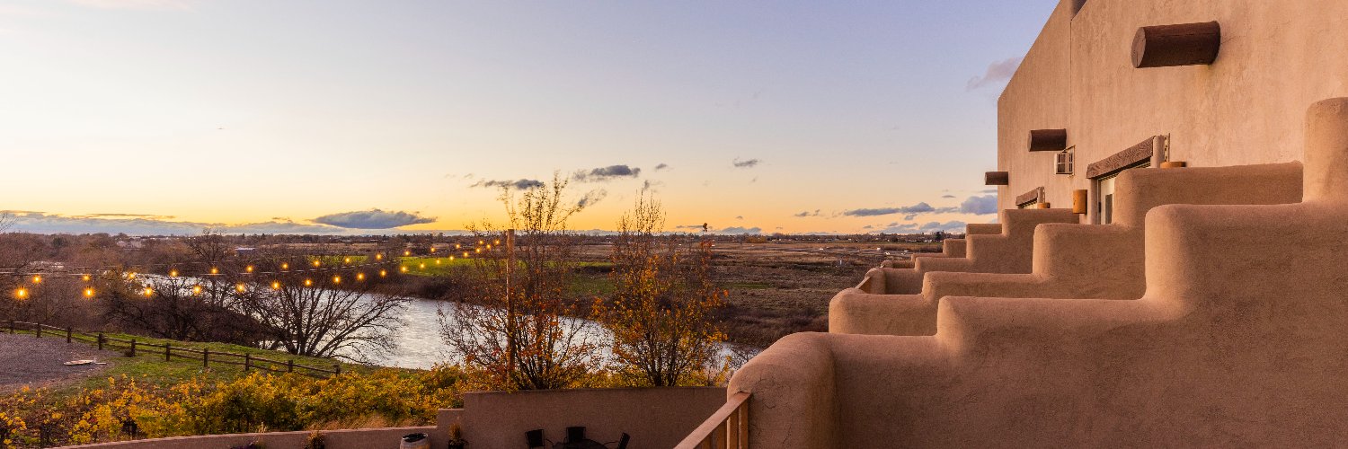 desertwindwine's profile banner image