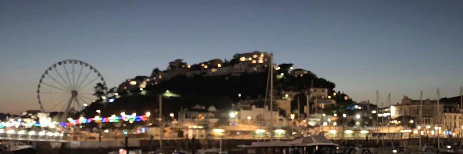 EE11FEE's profile banner image