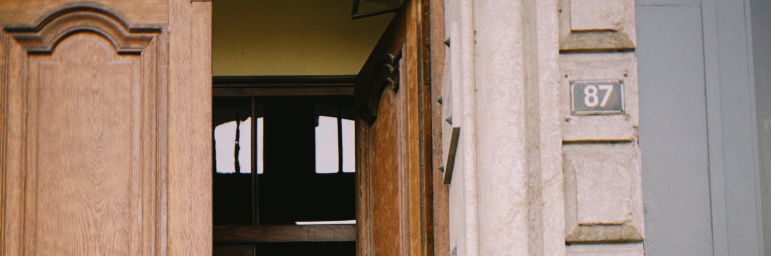 Karvaee's profile banner image