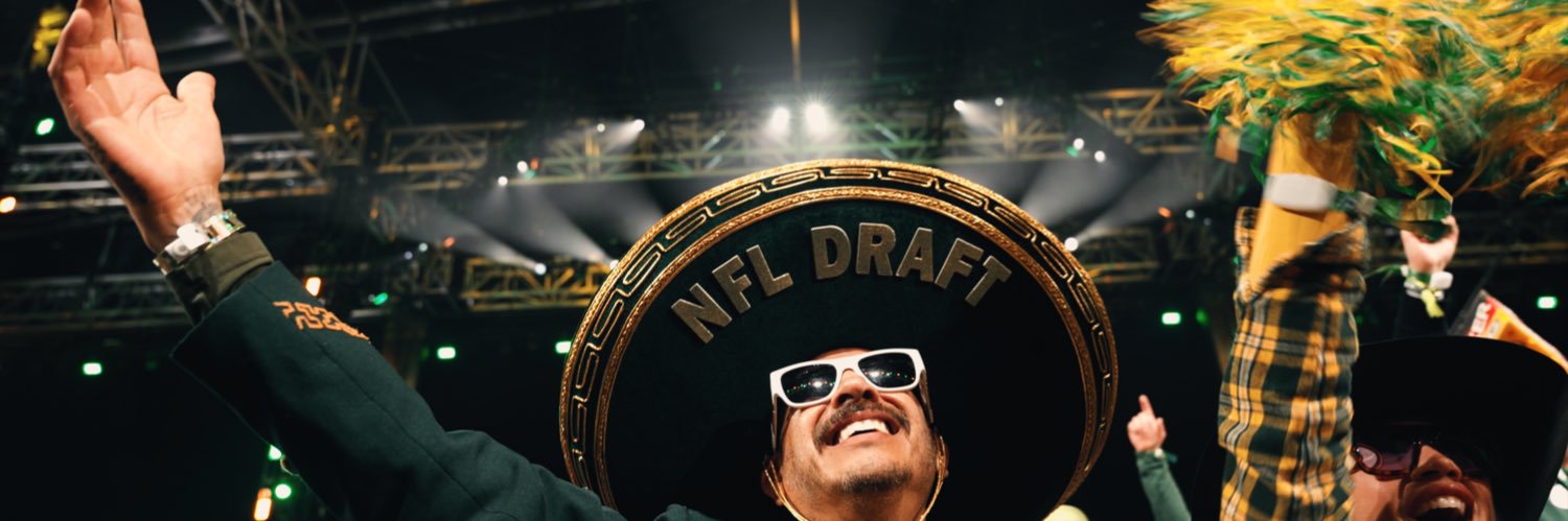 reedemackey's profile banner image