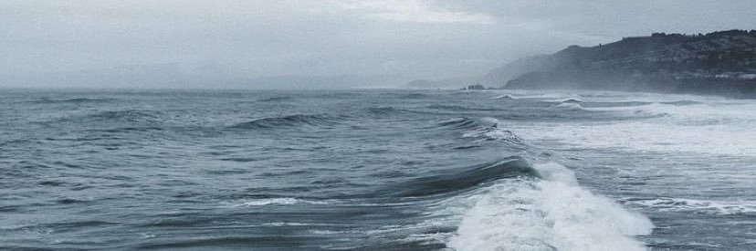 amandabourget's profile banner image