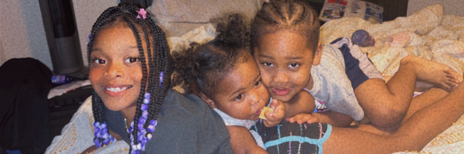 LIYAH👑 banner