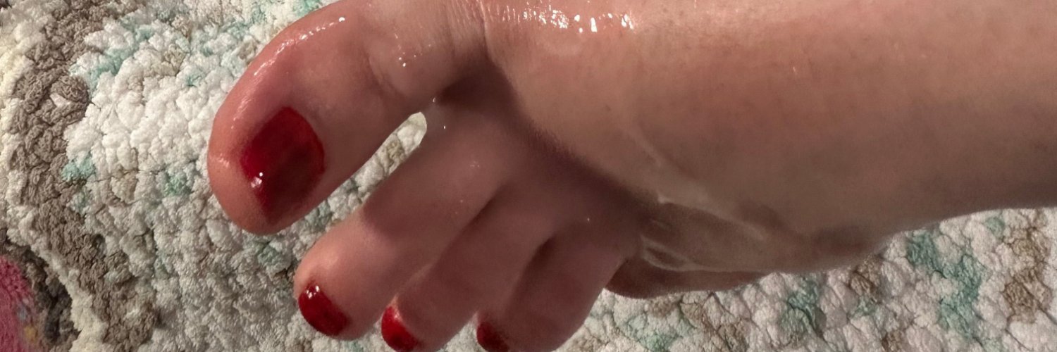 Myposedtoess's profile banner image