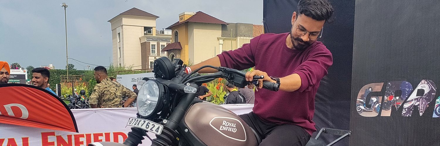 iamvanku's profile banner image