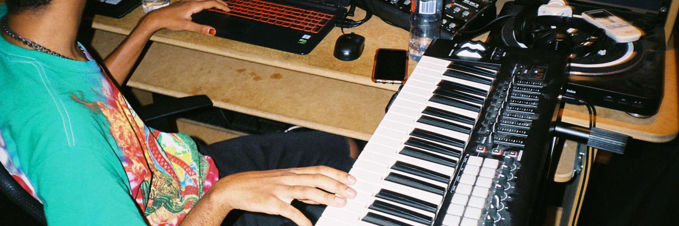 Top Militérian banner