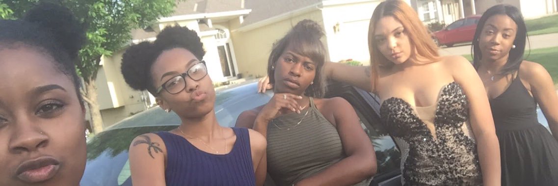 queentee_12's profile banner image
