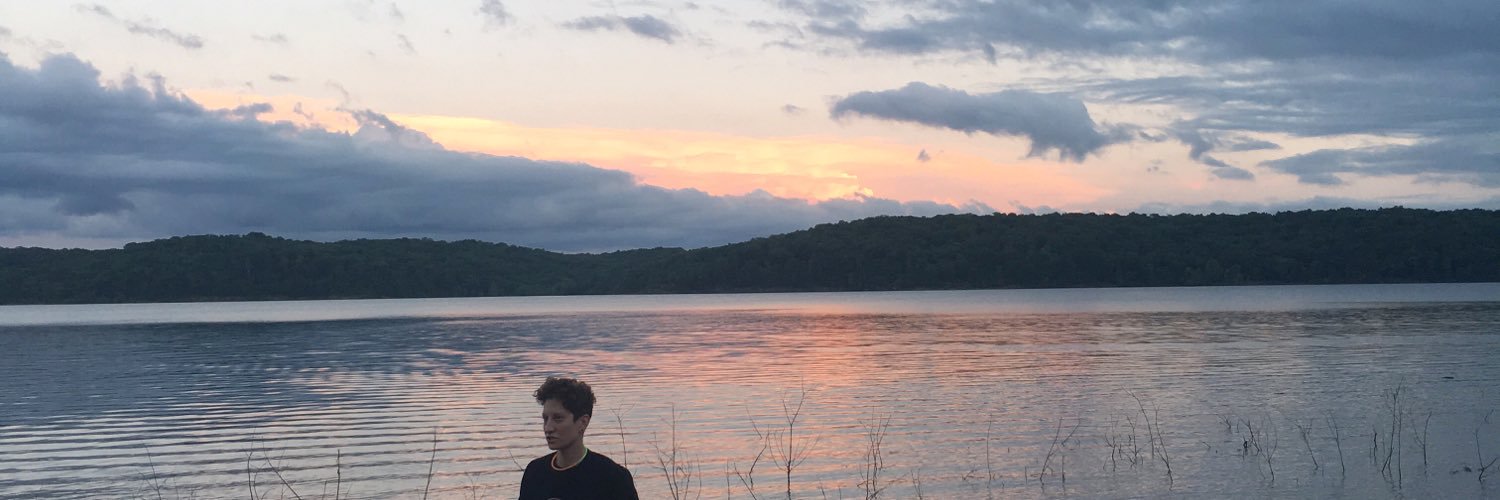 becmedis's profile banner image