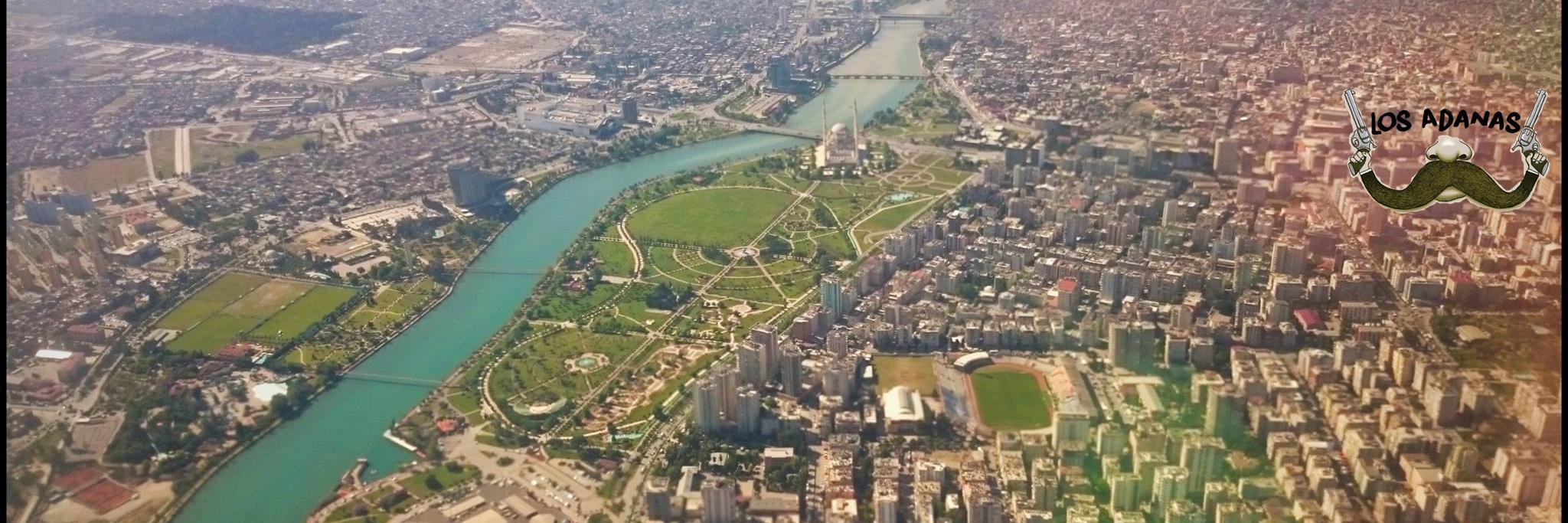 Los Adanas banner