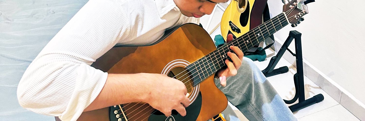 izzdnrzk's profile banner image