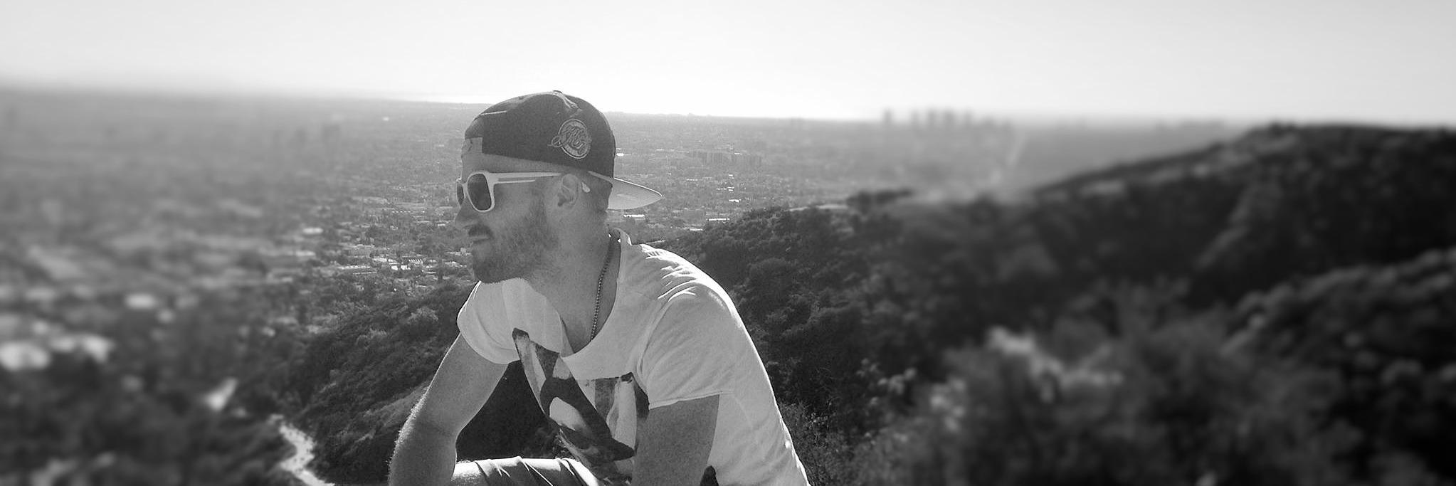 ricoxl's profile banner image