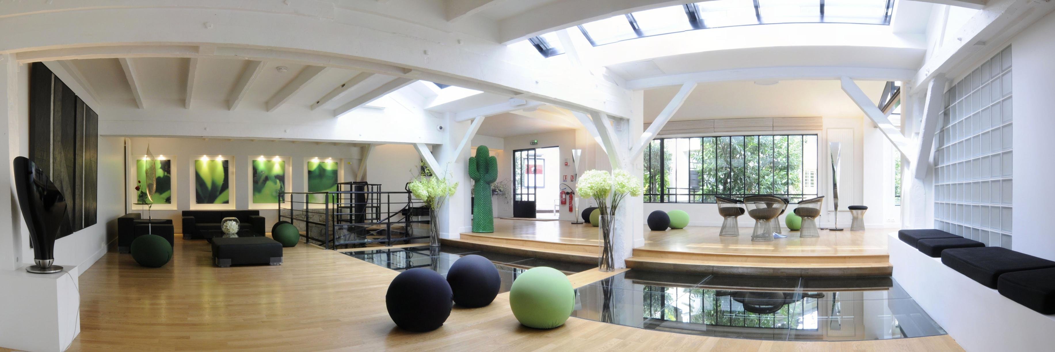 Cyclone le studio banner