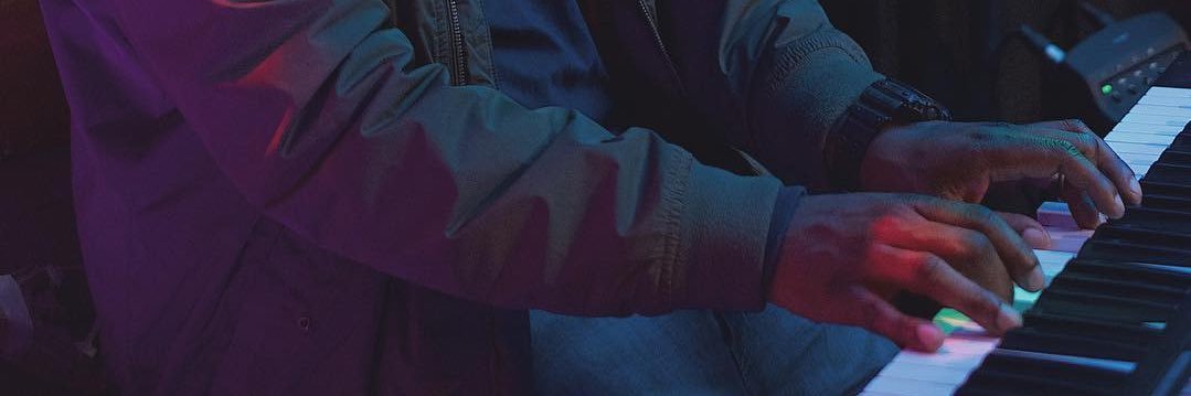 cuznrayray's profile banner image