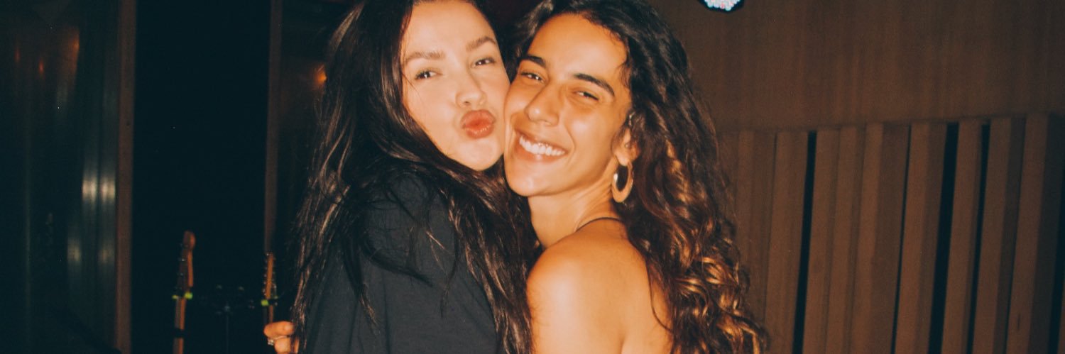 renatabrazza's profile banner image