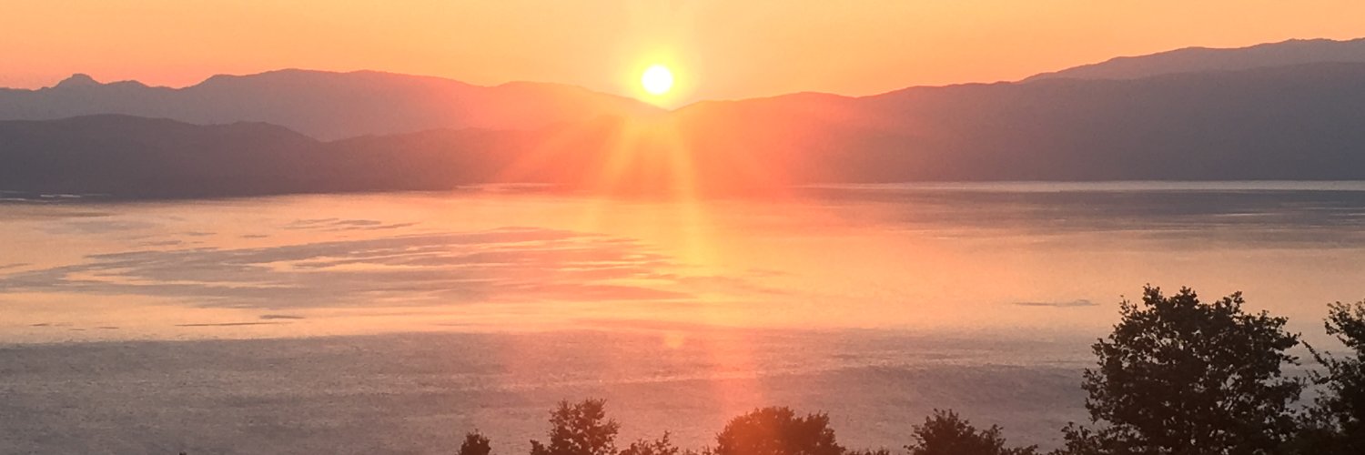 89Ivica's profile banner image