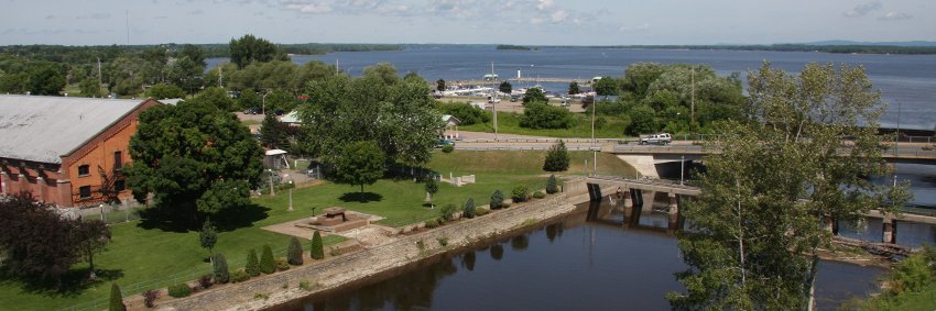 Pembroke Observer and News banner