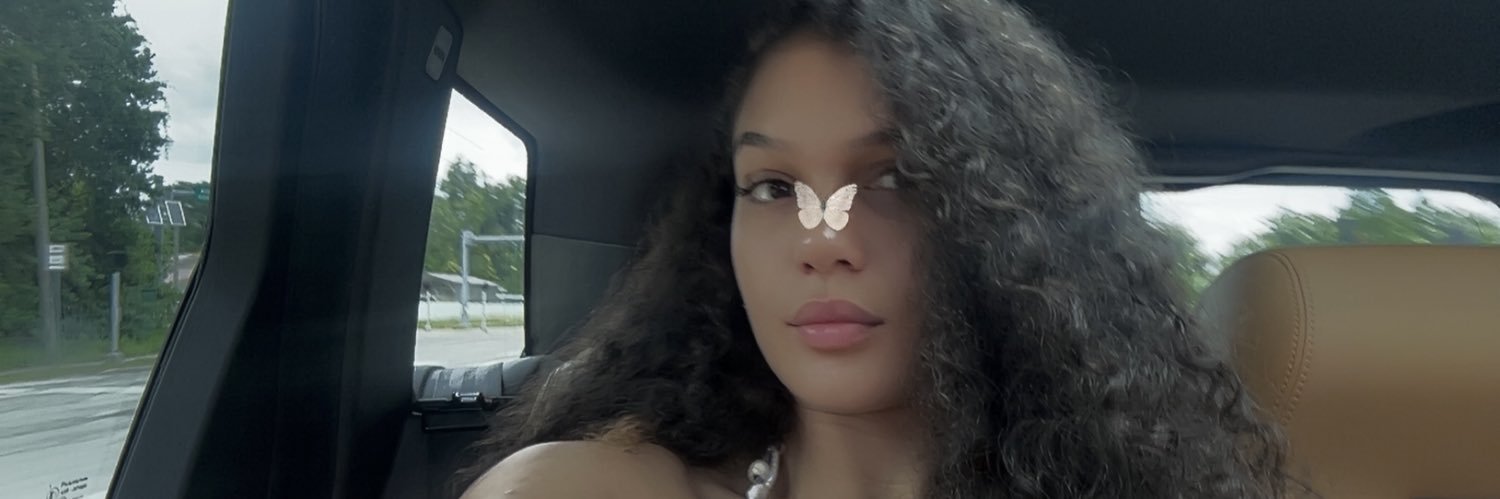 ayeeemdee's profile banner image