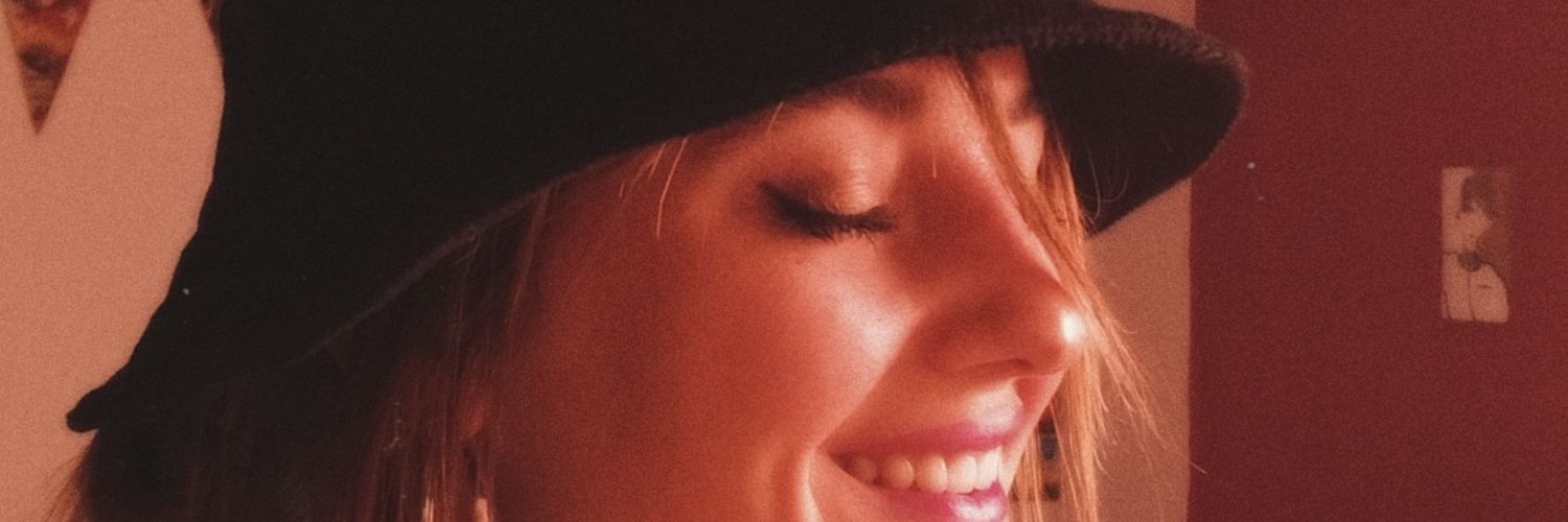 VickyDecatri's profile banner image