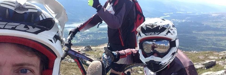 eleirset's profile banner image