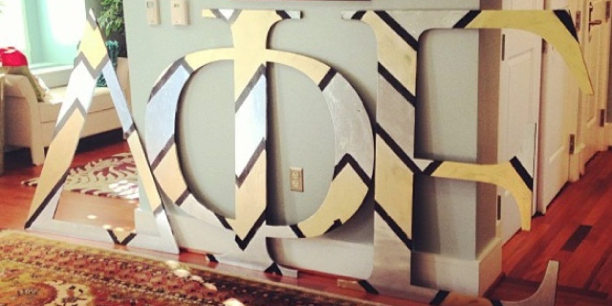 fduDPHIE's profile banner image