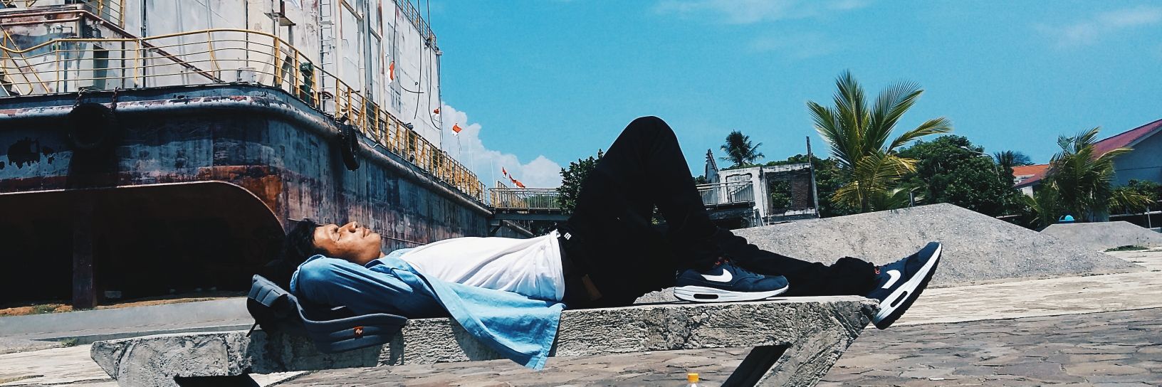 farhanazy's profile banner image