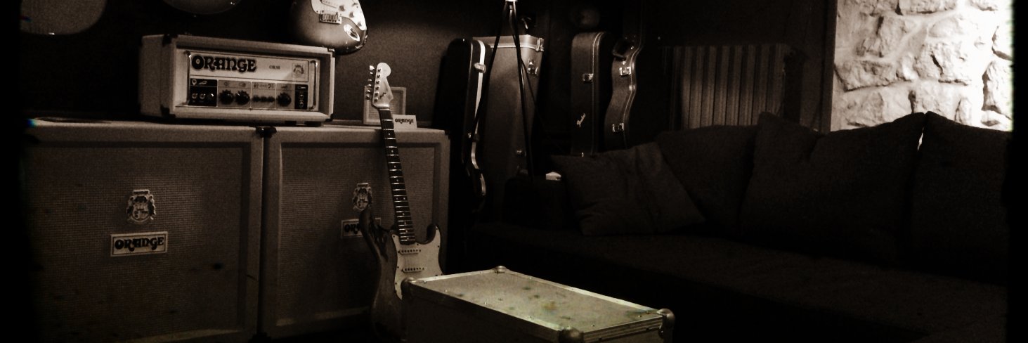 fuzzFMradio's profile banner image
