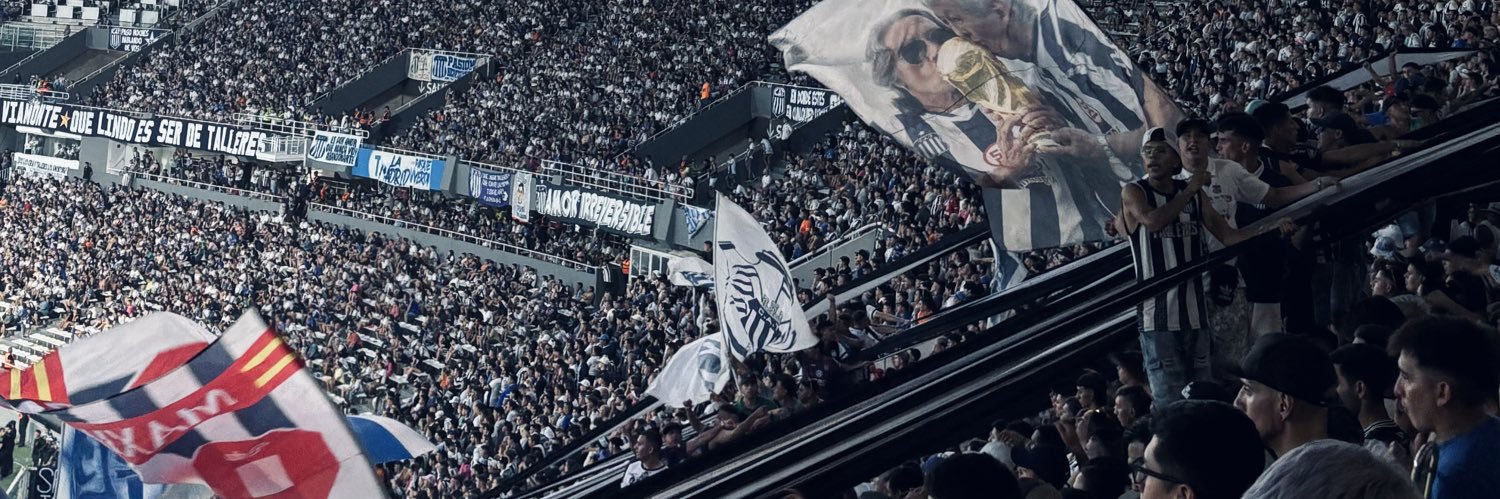 ZoeCAT💙🤍 banner