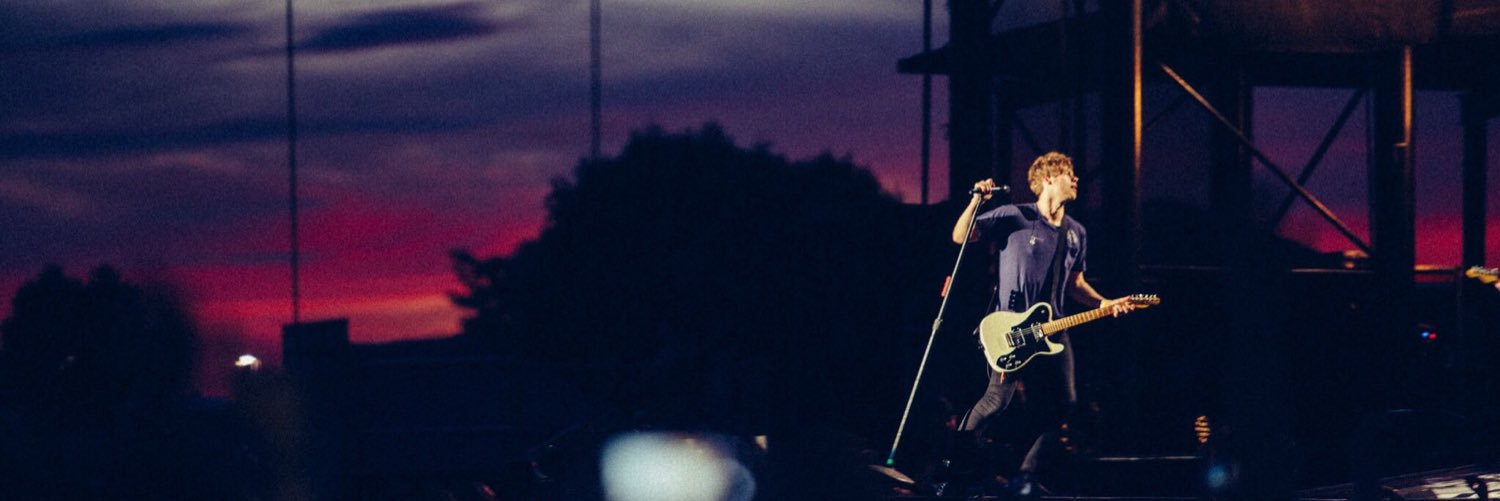 5SOSfan35's profile banner image