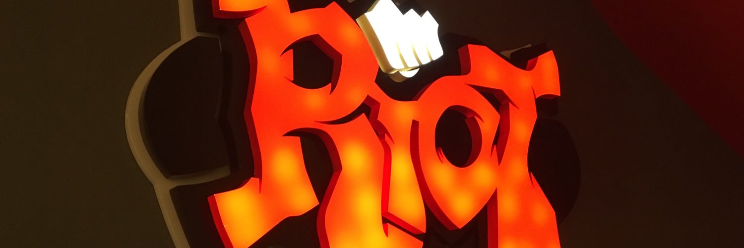 syallux's profile banner image