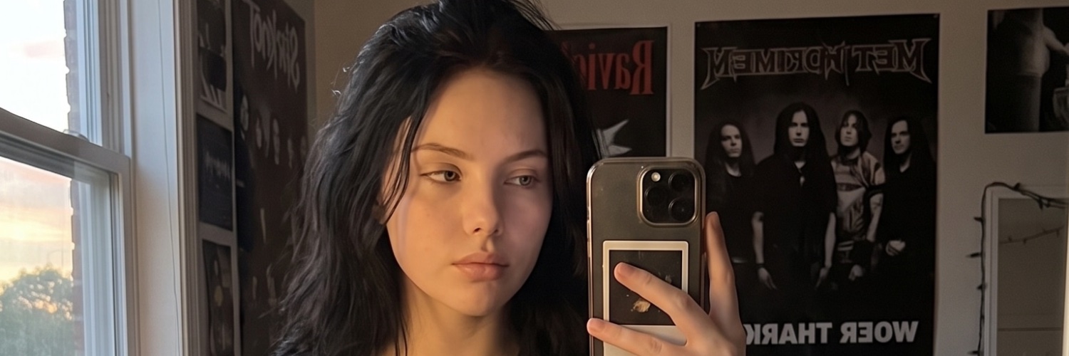 emiliegothun's profile banner image