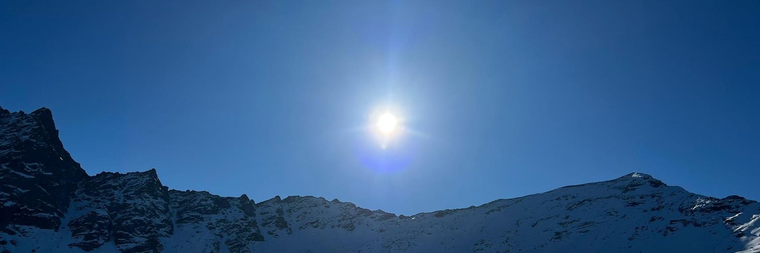 caroaleee's profile banner image