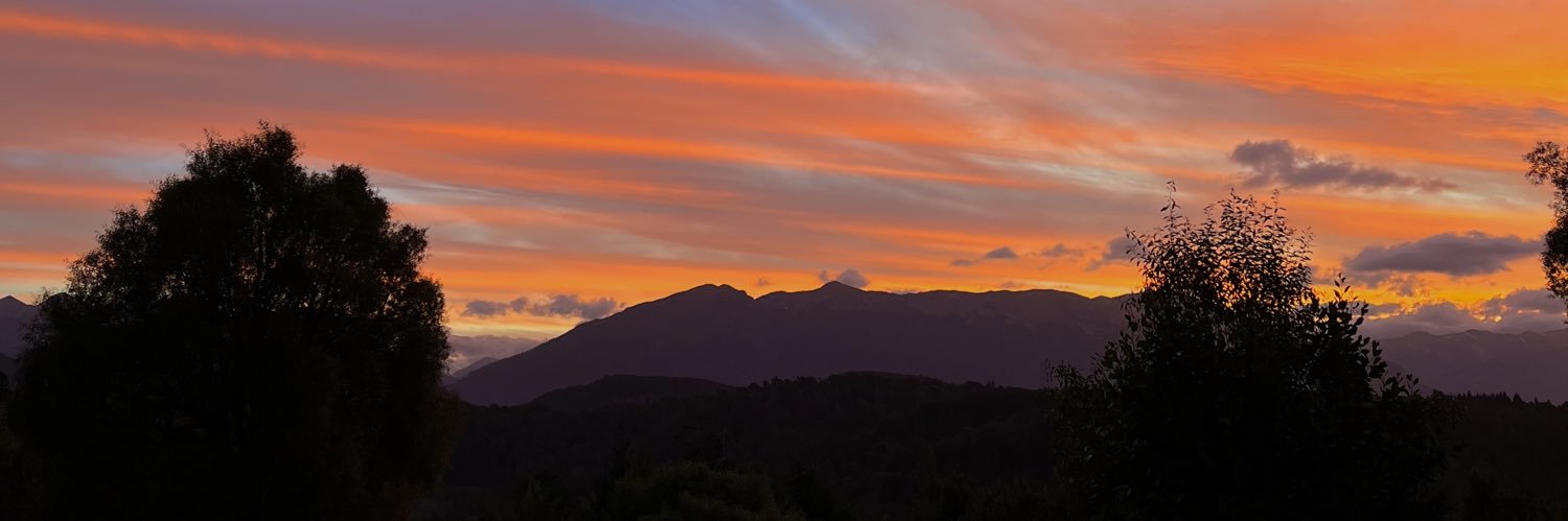 Julieta_pe's profile banner image