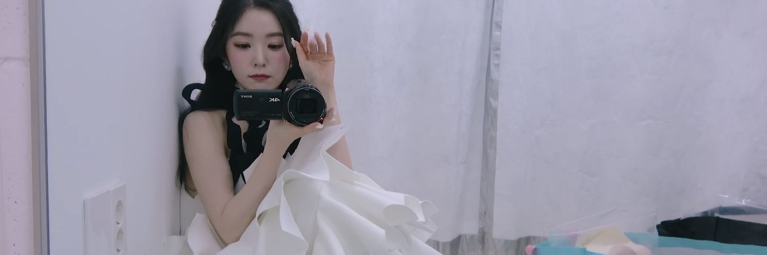 clara banner