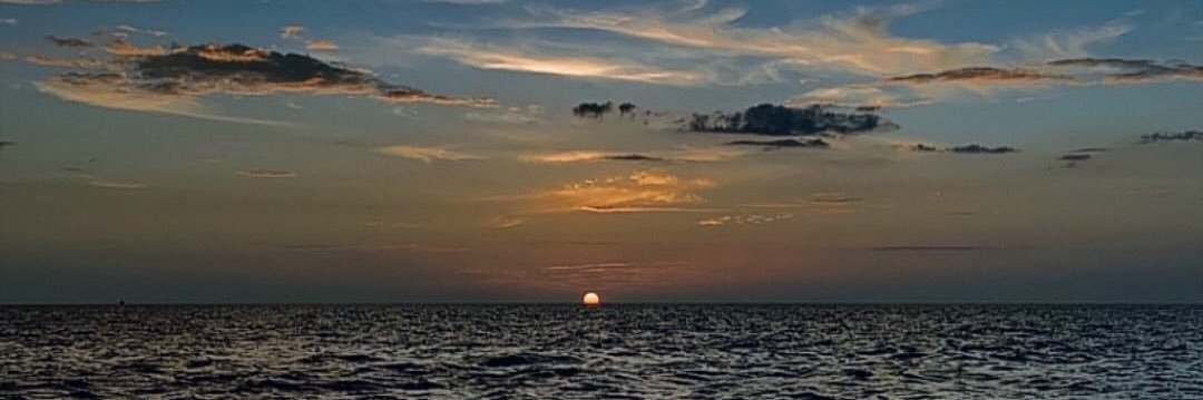 _gabyhdz's profile banner image