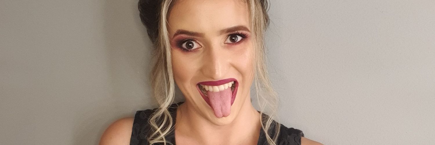 VanessaSmithC's profile banner image