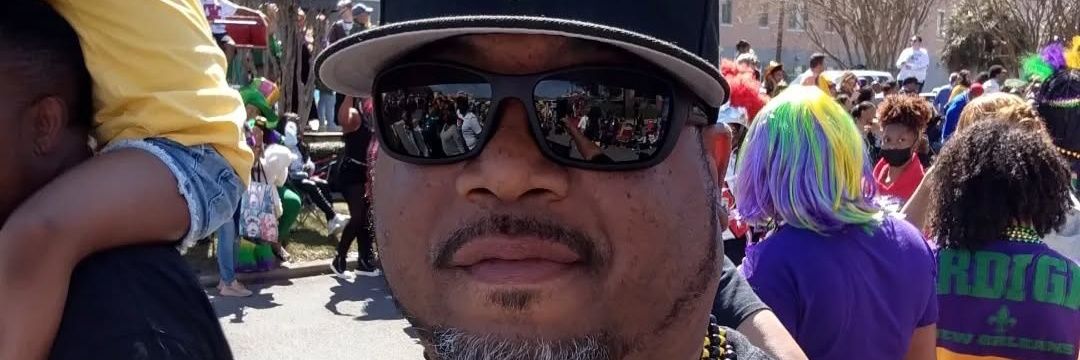 g_love44's profile banner image