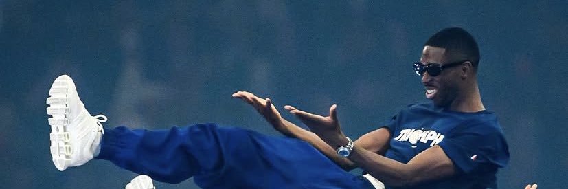 camaravingt's profile banner image