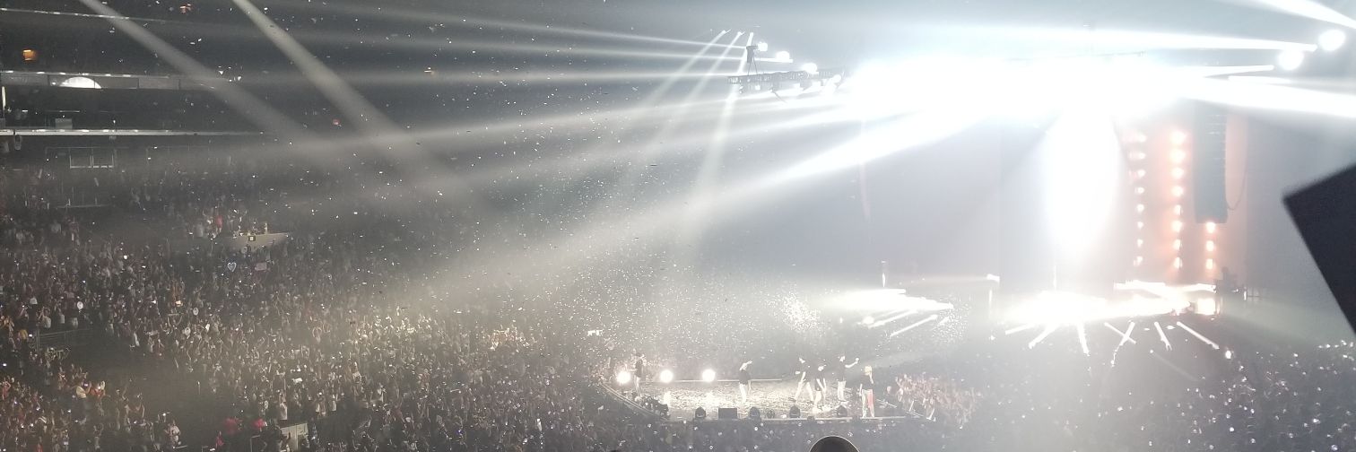 happycircle's profile banner image