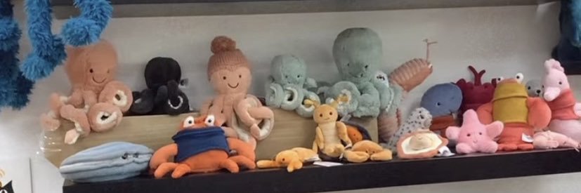 prhly's profile banner image